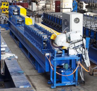 Deurkozijnvormmachine